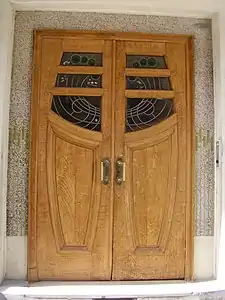 Doorway of 7 rue Trétaigne