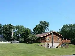 Grier Avenue, Barnesville showing atypically level terrain in the main bedroom community atop the summit above the larger
Tamaqua and Mahanoy City boroughs below the divide.