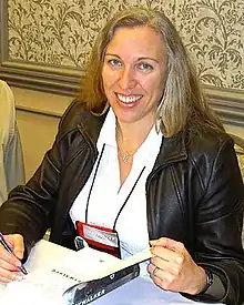 Richardson signing her first book, Greywalker, at 2006 Bouchercon