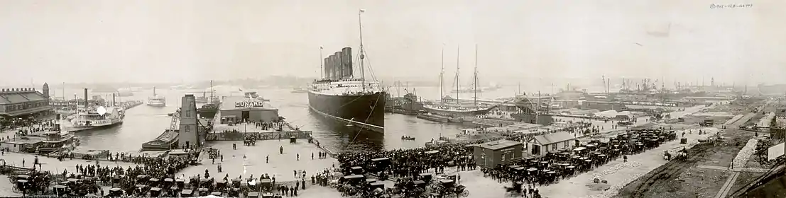 The RMS Lusitania arriving in New York in 1907.